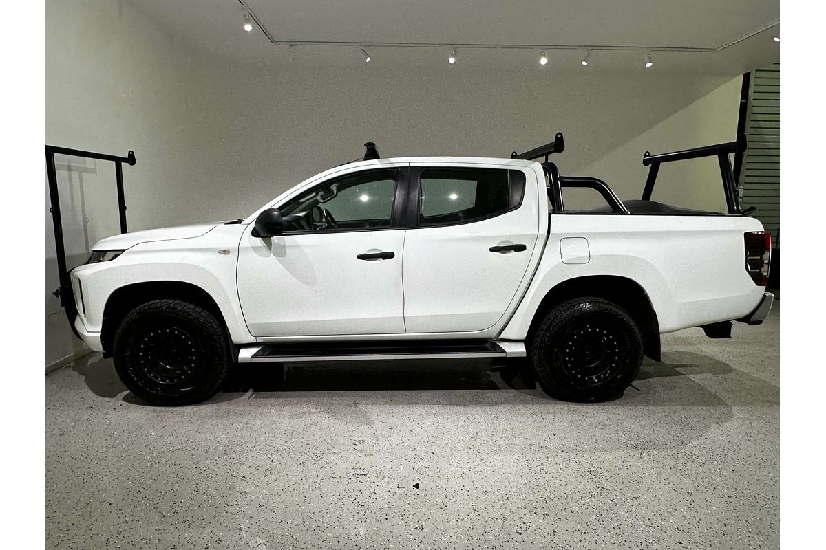 2019 Mitsubishi Triton GLX+ MR 4X4