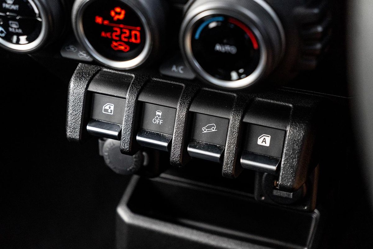 2023 Suzuki Jimny GLX GJ