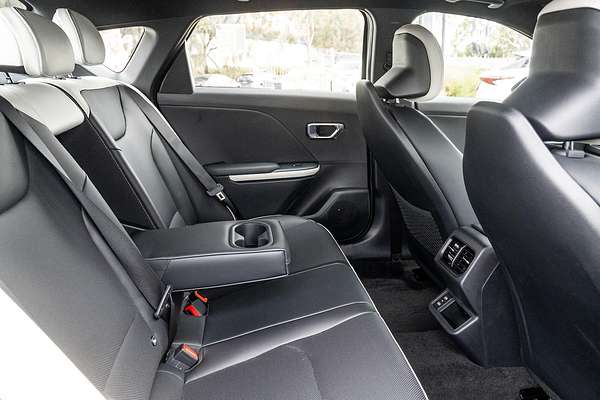 2025 Kia K4 GT-Line CL4m