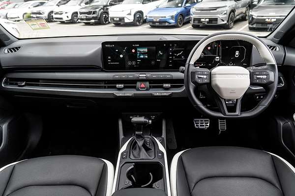 2025 Kia K4 GT-Line CL4m