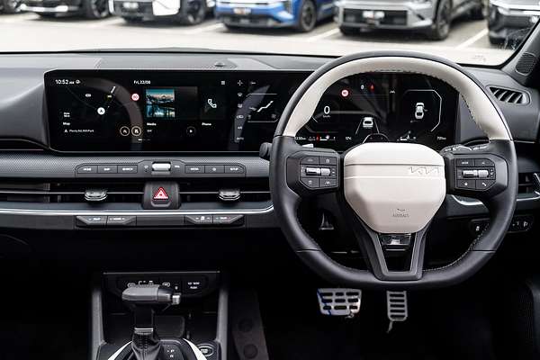 2025 Kia K4 GT-Line CL4m