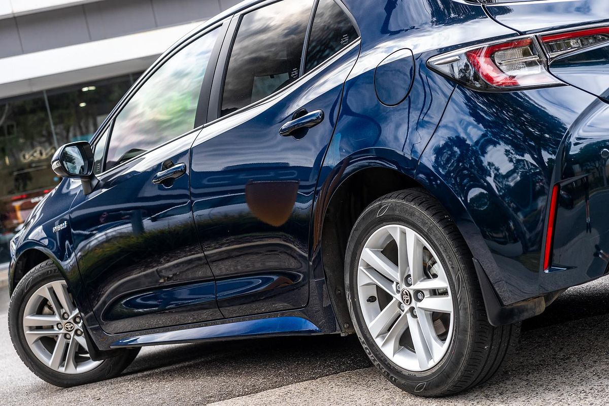 2019 Toyota Corolla SX Hybrid ZWE211R