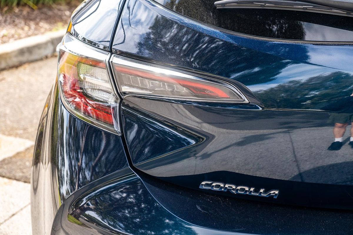 2019 Toyota Corolla SX Hybrid ZWE211R