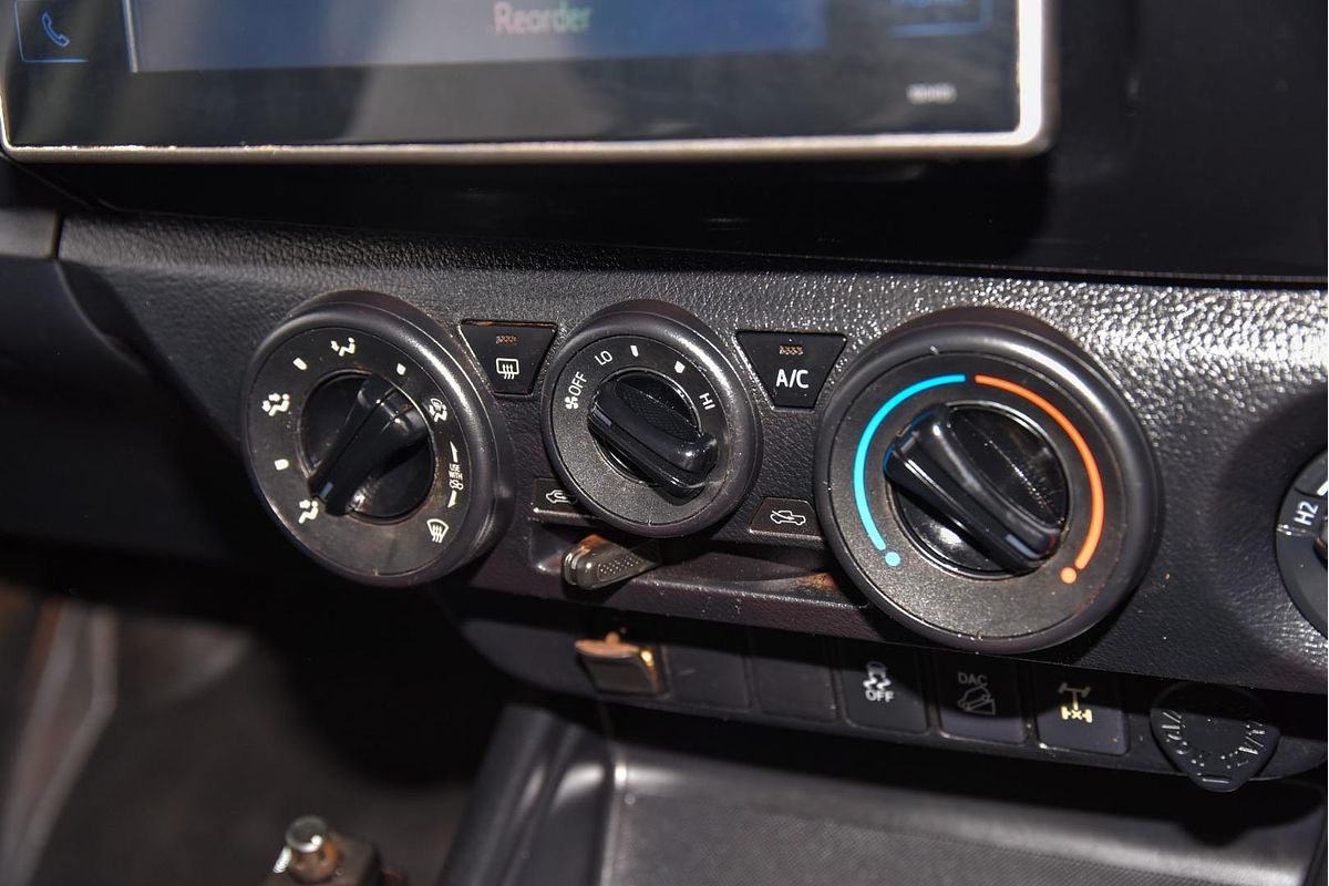 2018 Toyota Hilux SR GUN126R