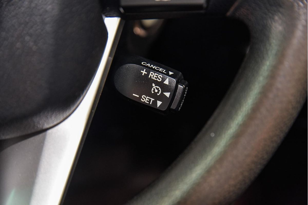 2018 Toyota Hilux SR GUN126R