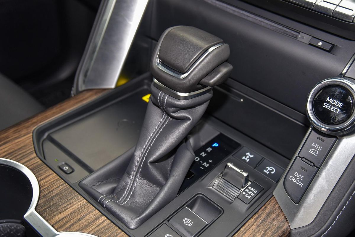 2024 Toyota Landcruiser VX FJA300R