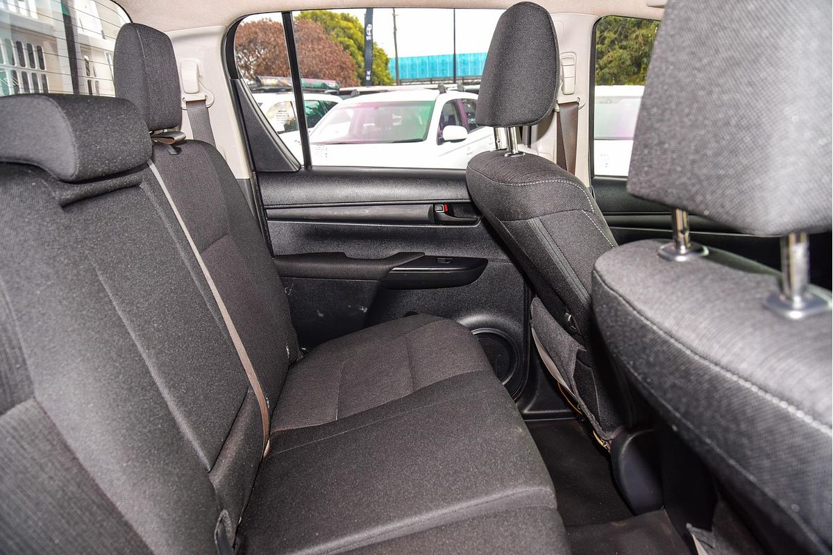 2018 Toyota Hilux SR GUN126R