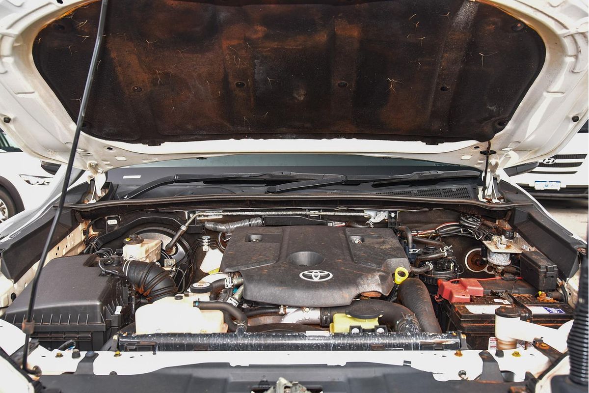 2018 Toyota Hilux SR GUN126R