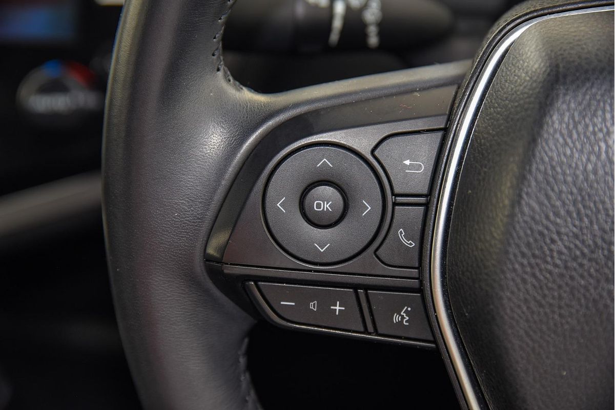 2018 Toyota Camry Ascent Sport AXVH71R