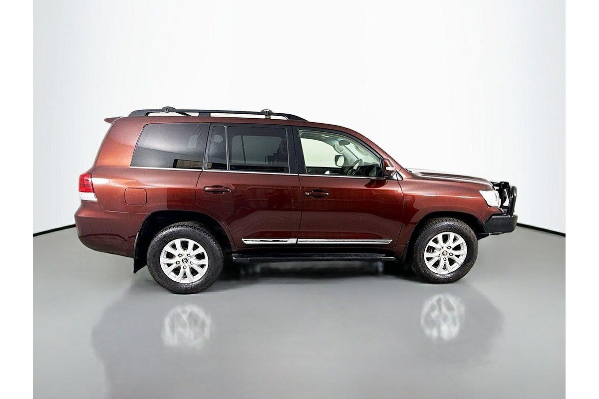 2016 Toyota Landcruiser Sahara VDJ200R