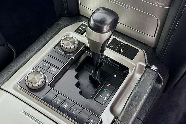 2016 Toyota Landcruiser Sahara VDJ200R