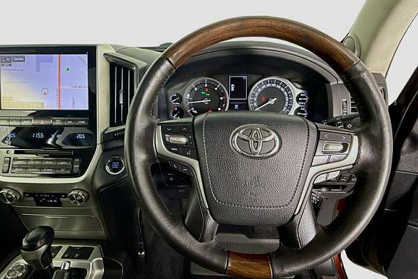 2016 Toyota Landcruiser Sahara VDJ200R