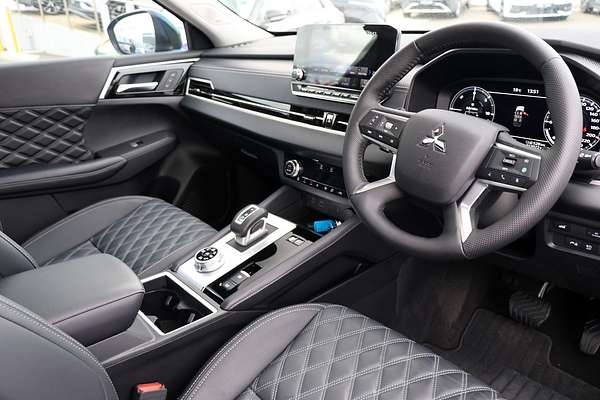 2024 Mitsubishi Outlander PHEV Exceed ZM