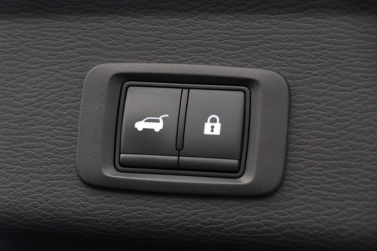 2024 Mitsubishi Outlander PHEV Exceed ZM