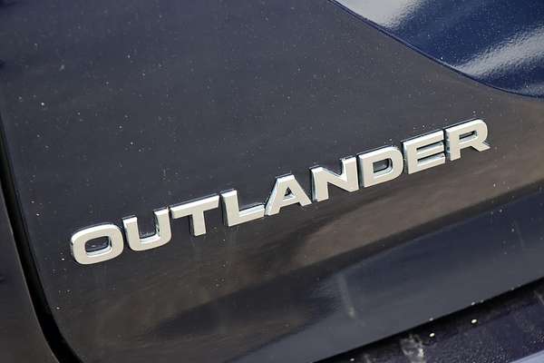 2024 Mitsubishi Outlander PHEV Exceed ZM