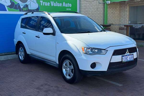 2011 Mitsubishi Outlander LS ZH