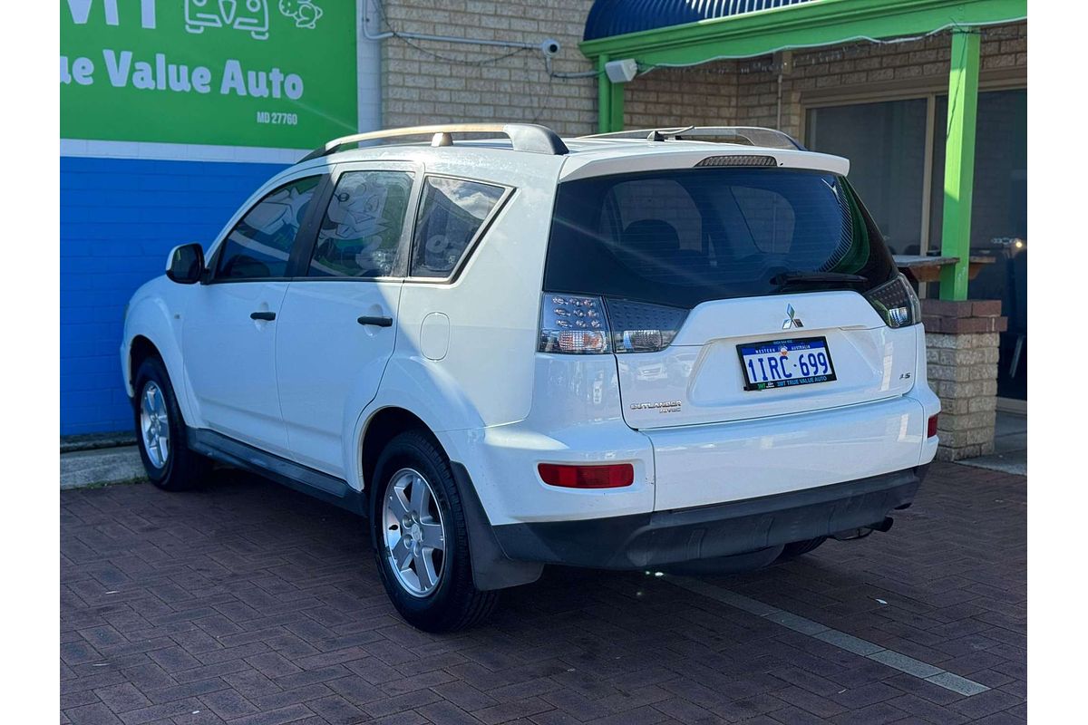2011 Mitsubishi Outlander LS ZH