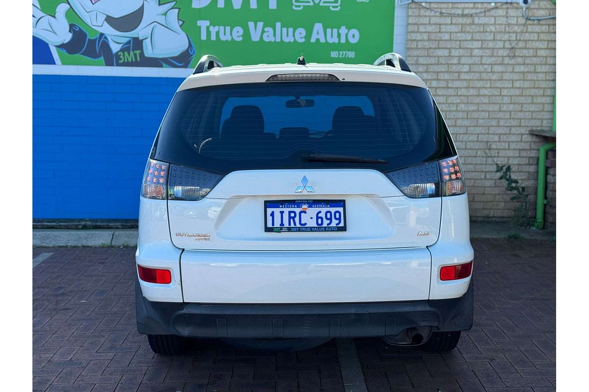 2011 Mitsubishi Outlander LS ZH