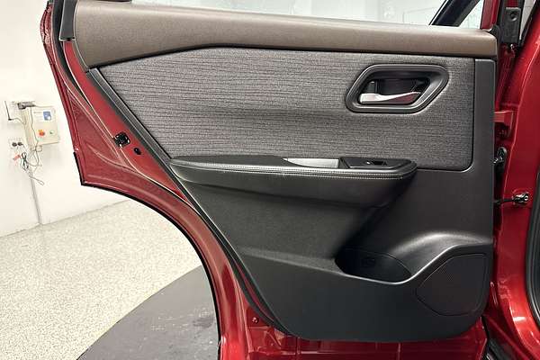 2022 Nissan X-TRAIL ST T33