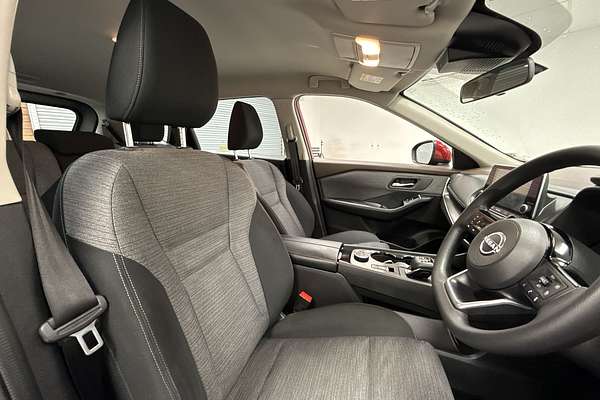 2022 Nissan X-TRAIL ST T33