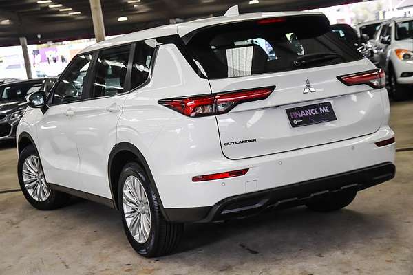 2024 Mitsubishi Outlander ES ZM