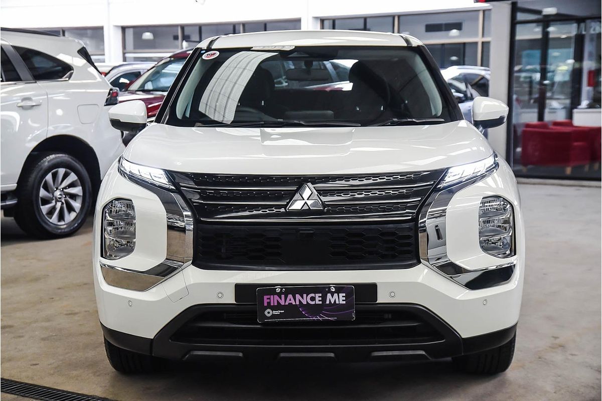 2024 Mitsubishi Outlander ES ZM