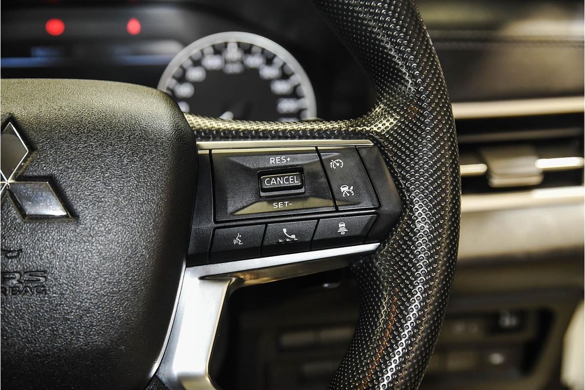 2024 Mitsubishi Outlander ES ZM