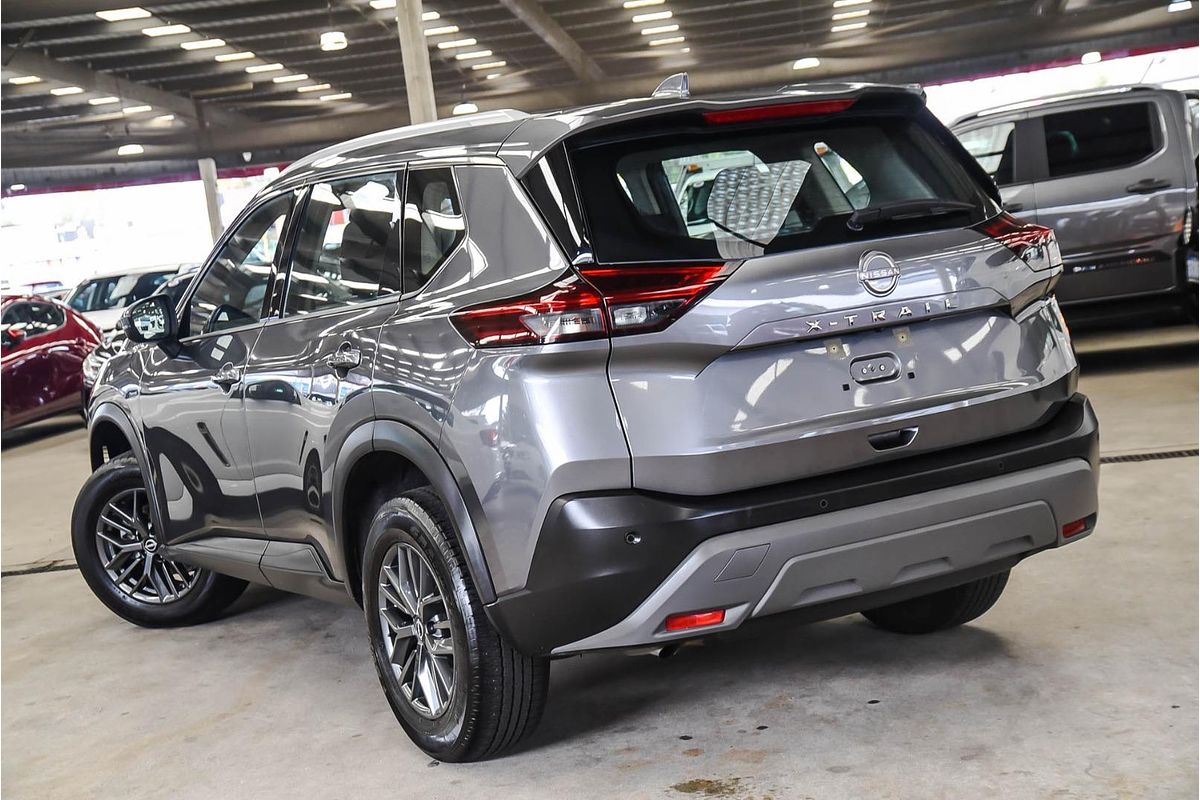 2024 Nissan X-TRAIL ST T33