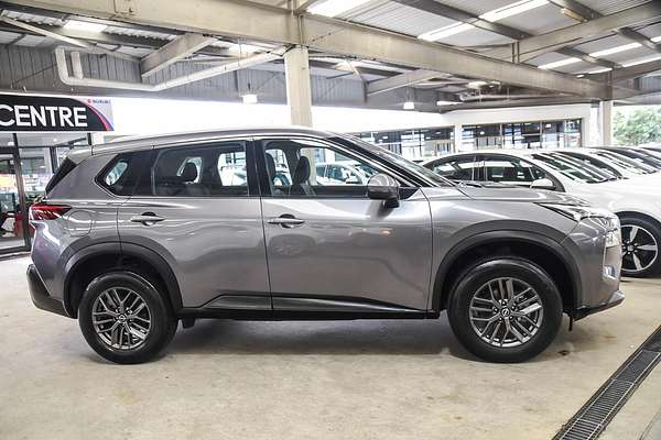 2024 Nissan X-TRAIL ST T33
