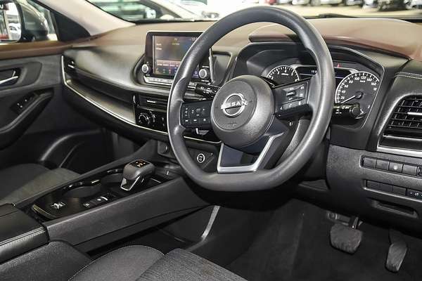 2024 Nissan X-TRAIL ST T33