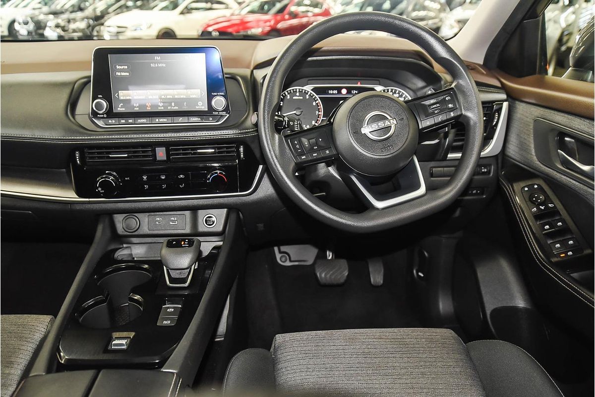 2024 Nissan X-TRAIL ST T33