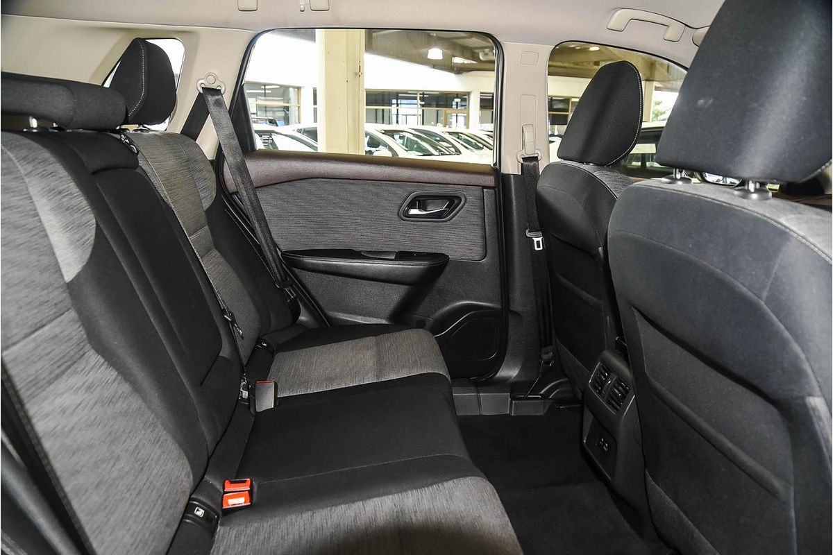 2024 Nissan X-TRAIL ST T33