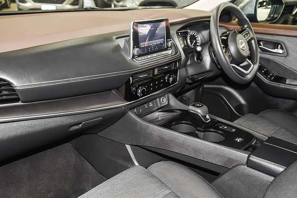 2024 Nissan X-TRAIL ST T33