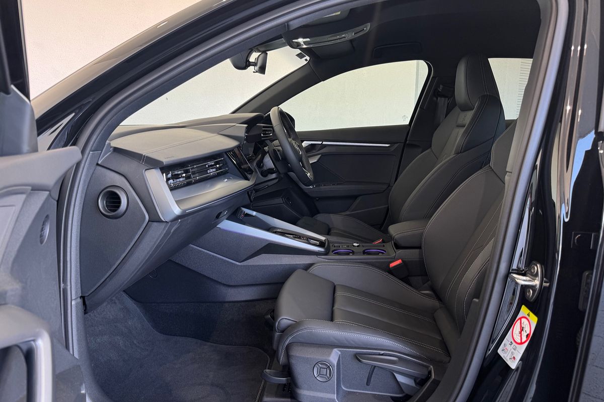 2024 Audi A3 35 TFSI S LINE (MHEV) 8Y MY25