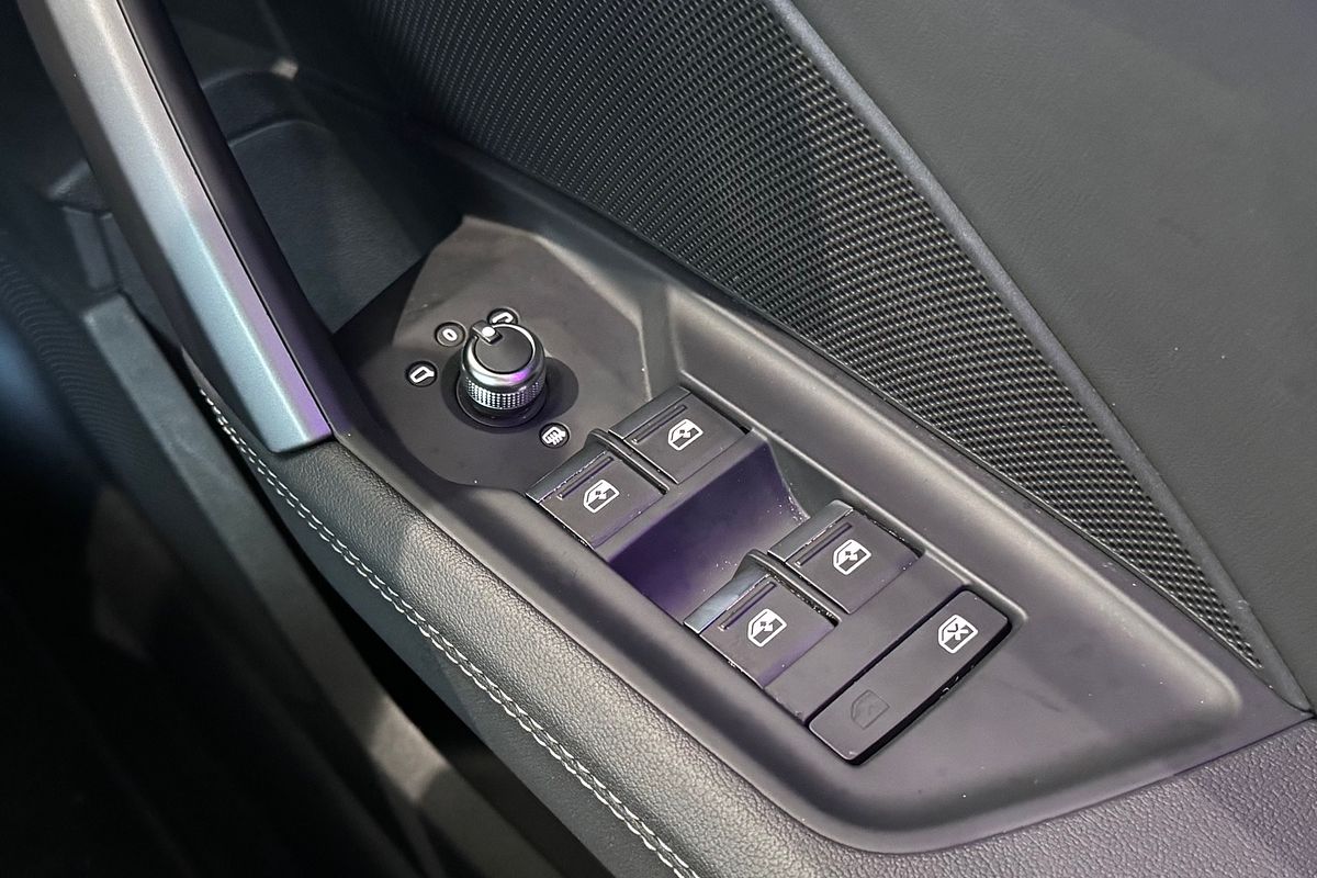 2024 Audi A3 35 TFSI S LINE (MHEV) 8Y MY25