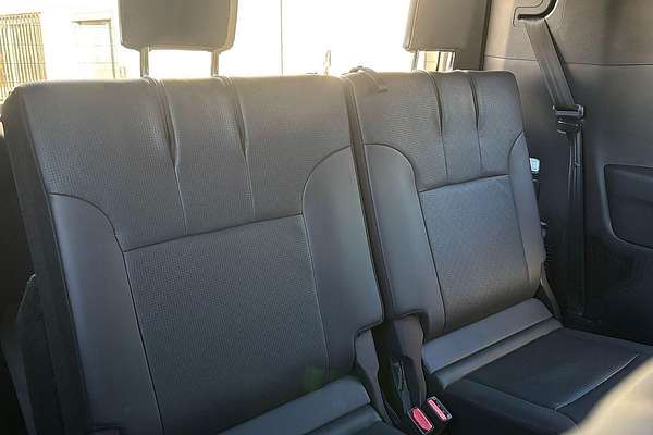 2024 Toyota Landcruiser Sahara FJA300R