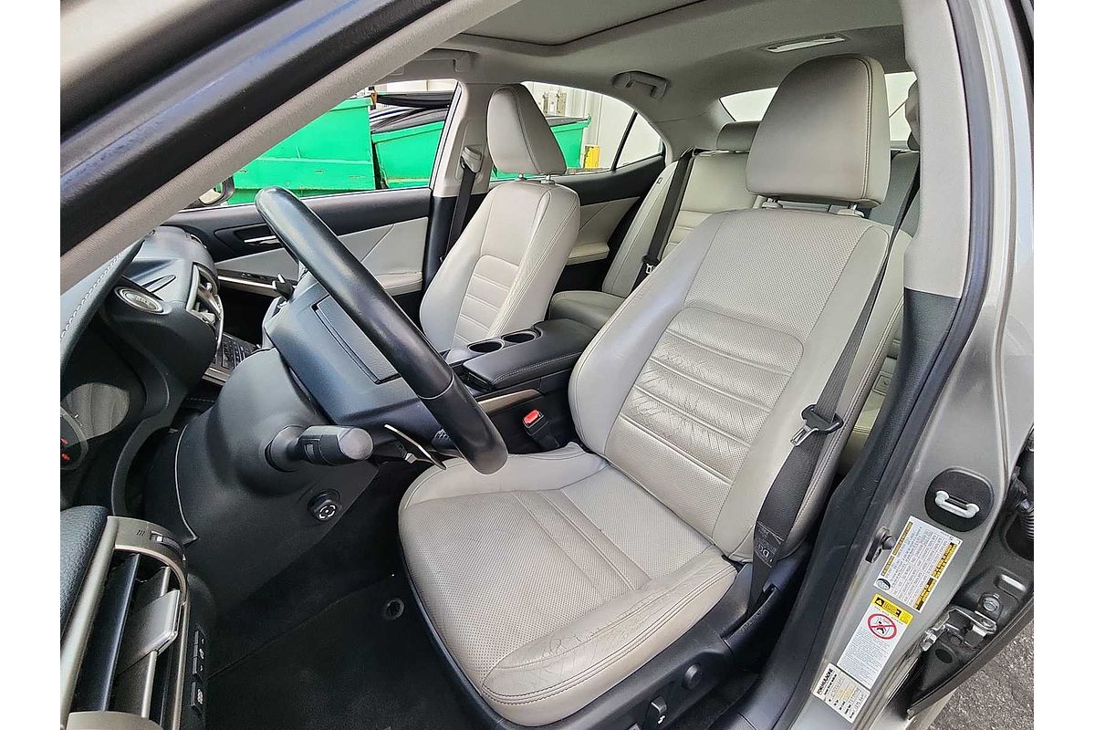 2014 Lexus IS