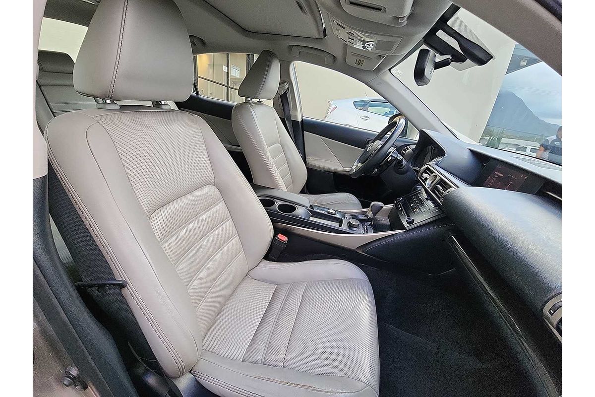 2014 Lexus IS
