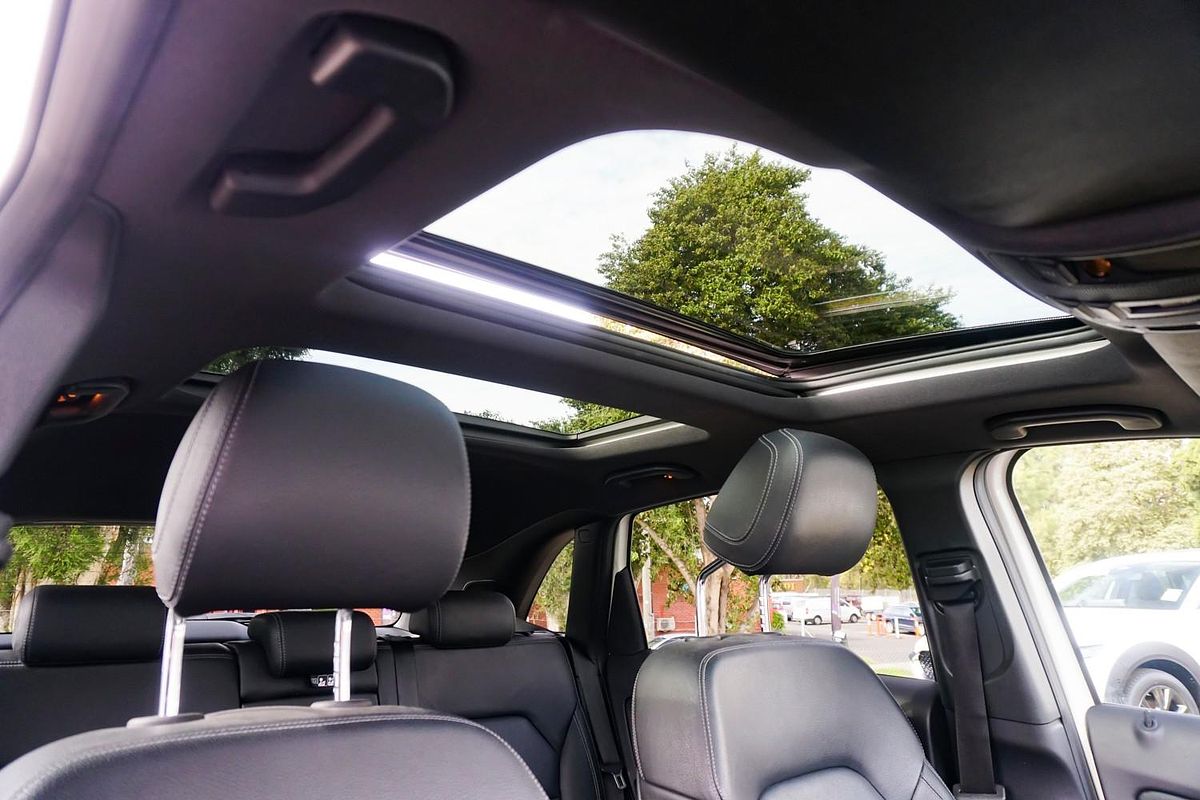 2014 Mercedes-Benz B-Class B250 W246