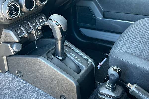 2025 Suzuki Jimny GLX GJ