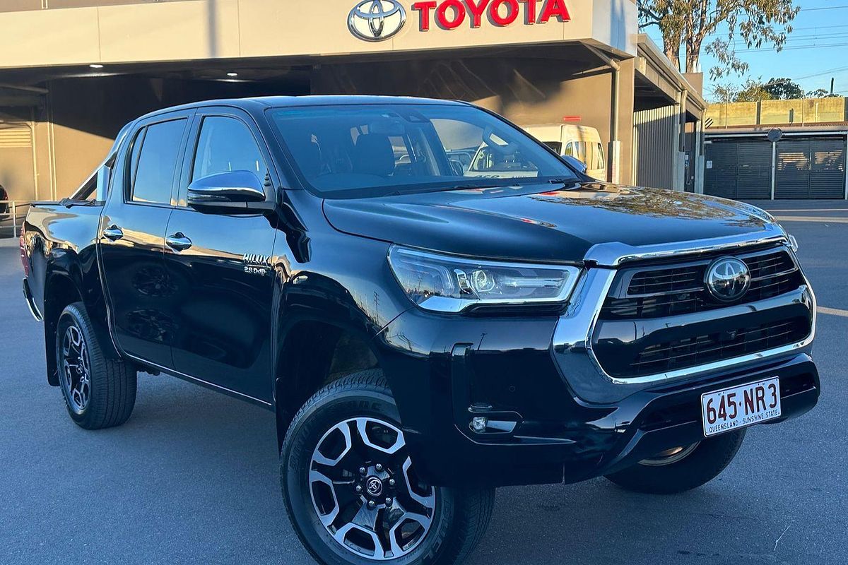 2023 Toyota Hilux SR5 GUN126R 4X4