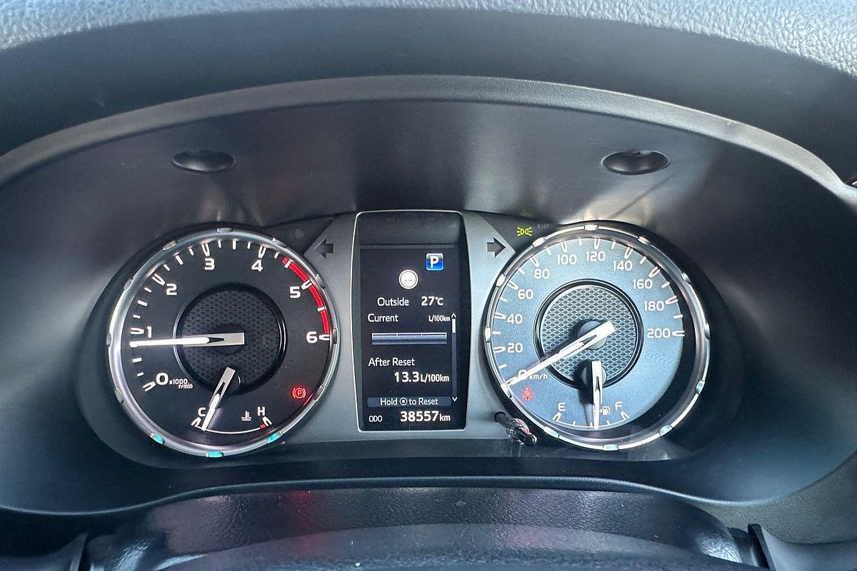 2023 Toyota Hilux SR5 GUN126R 4X4