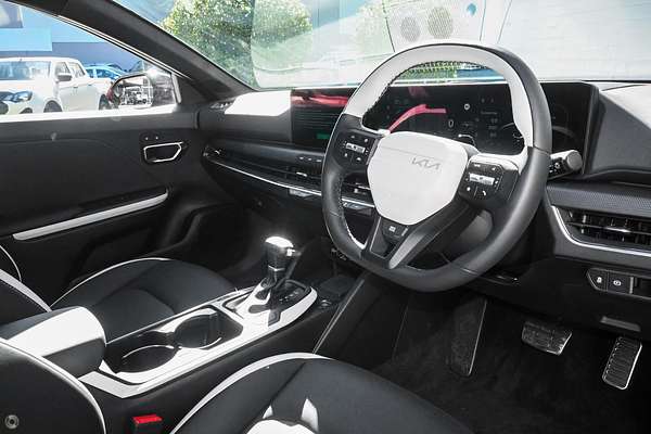 2025 Kia K4 GT-Line CL4m