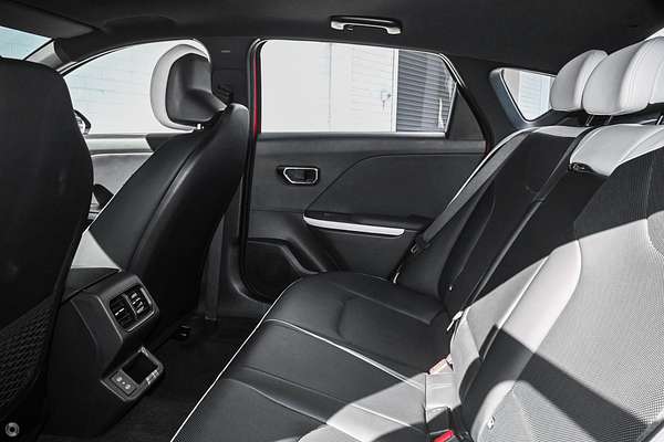 2025 Kia K4 GT-Line CL4m