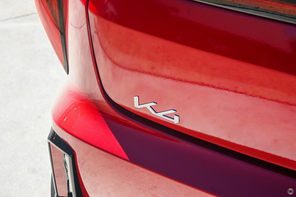 2025 Kia K4 GT-Line CL4m