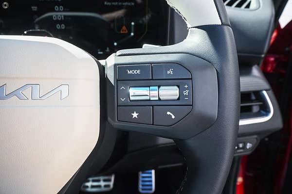 2025 Kia K4 GT-Line CL4m