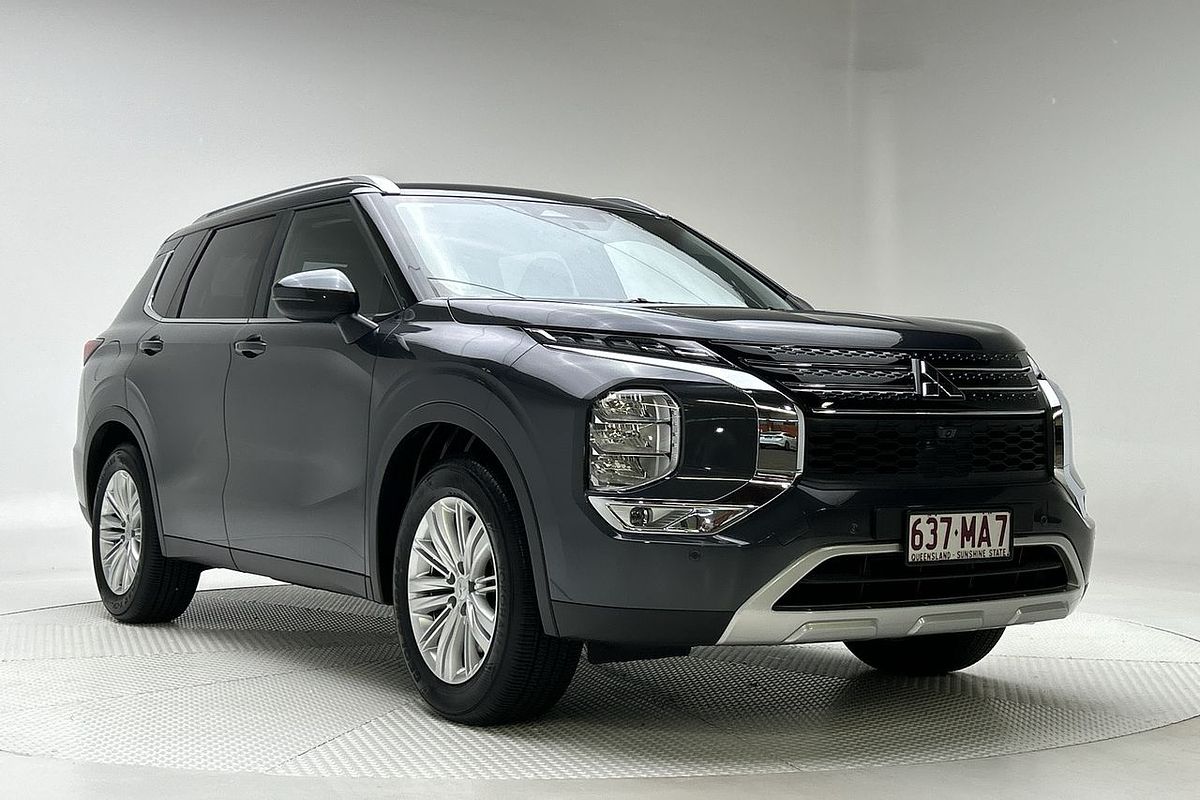 2024 Mitsubishi Outlander LS ZM