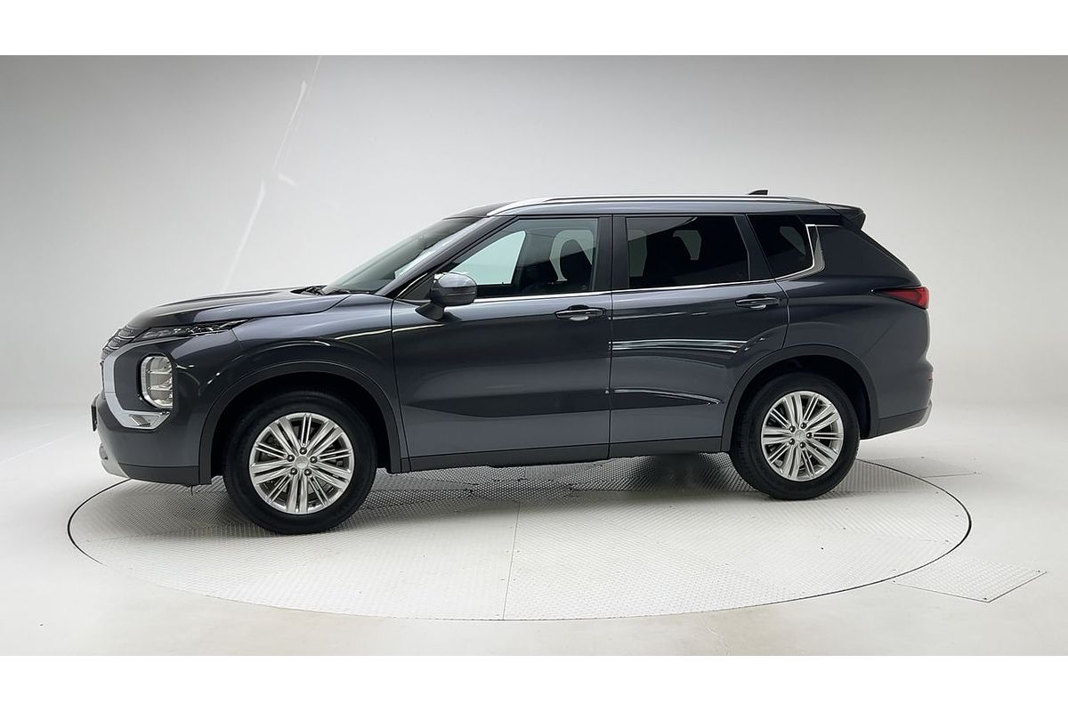 2024 Mitsubishi Outlander LS ZM