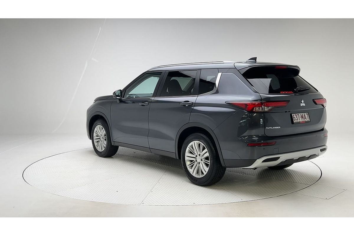 2024 Mitsubishi Outlander LS ZM
