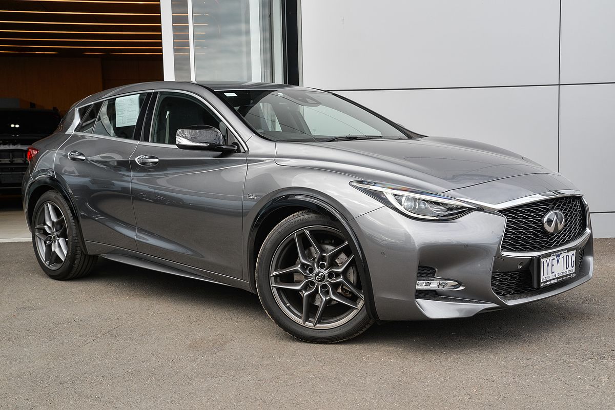 2018 INFINITI Q30 Sport H15